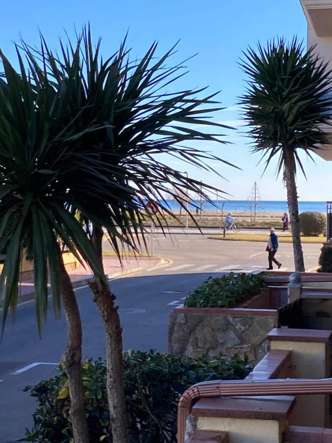 Tres Bel Appartement Entierement Renove Empuriabrava Exterior photo