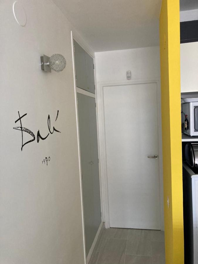 Tres Bel Appartement Entierement Renove Empuriabrava Exterior photo
